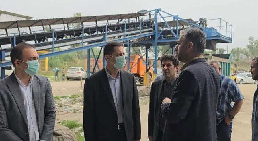 بازدید معاون امور شهرداری ها و دهیاری‌های کشور از خط پردازش زباله قائمشهر